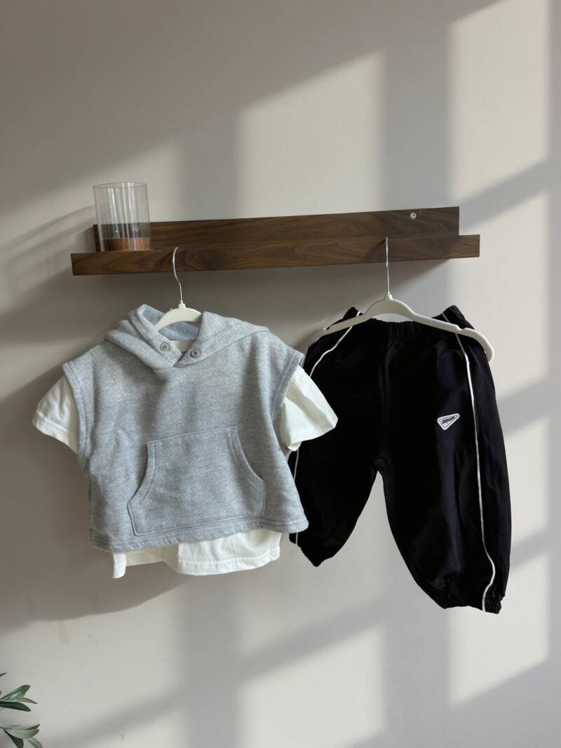 Parachute pants black